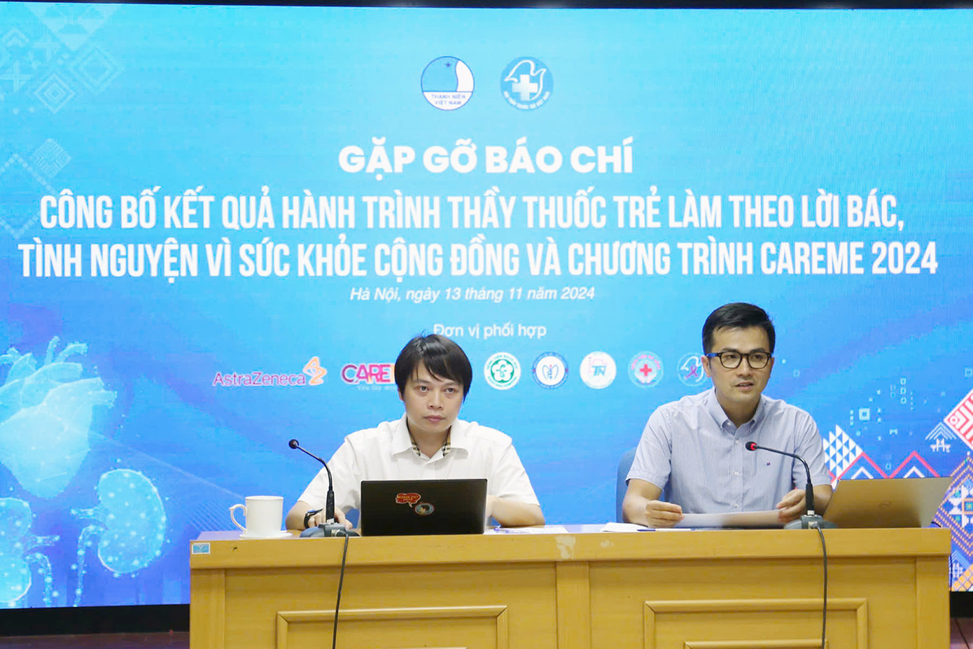 Ban Tổ chức thông tin với phóng viên báo chí tại chương trình. Ban Tổ chức thông tin với phóng viên báo chí tại chương trình.