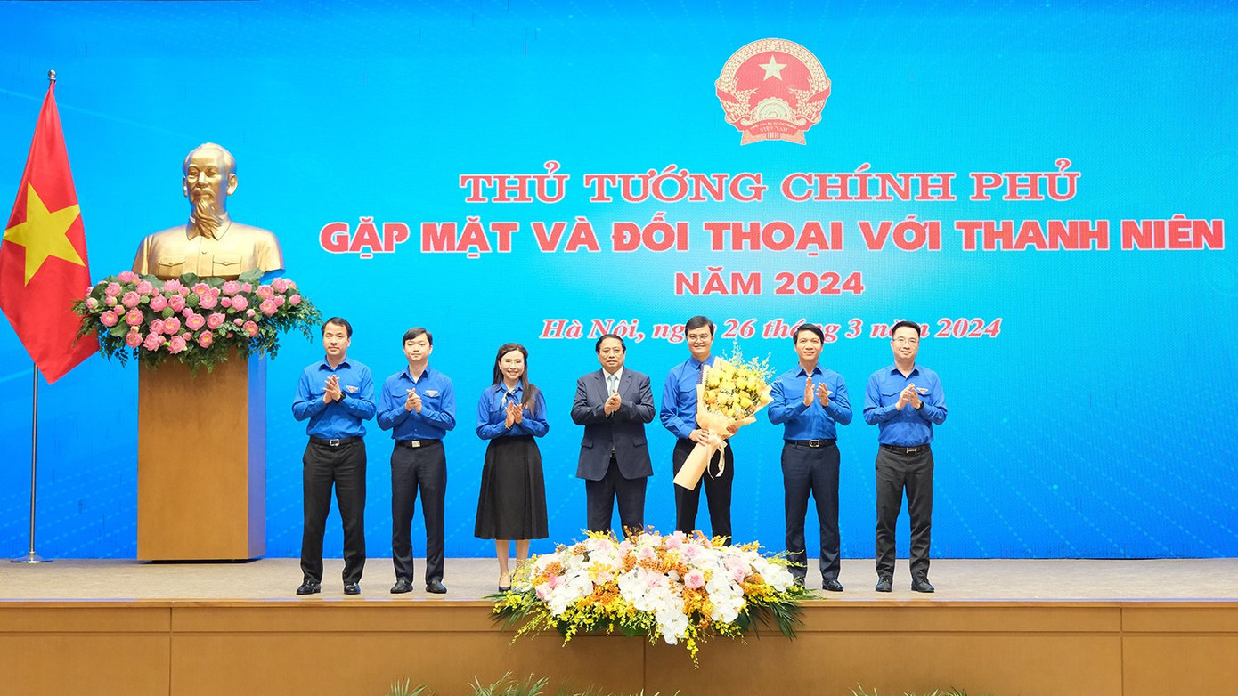 Với chủ đề "Phát huy vai trò xung kích của thanh niên trong công cuộc chuyển đổi số quốc gia", cuộc đối thoại của Thủ tướng Phạm Minh Chính với thanh niên xoay quanh chủ trương, chính sách hiện hành của Nhà nước đối với công cuộc chuyển đổi số quốc gia.