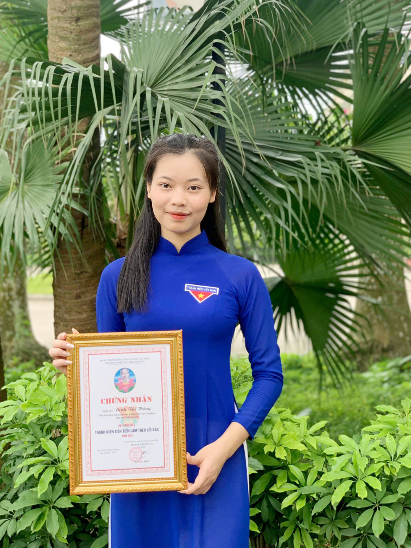 Nữ sinh viên trường ĐH Sư phạm (ĐH Thái Nguyên) đạt rất nhiều danh hiệu trong học tập. Nữ sinh viên trường ĐH Sư phạm (ĐH Thái Nguyên) đạt rất nhiều danh hiệu trong học tập.