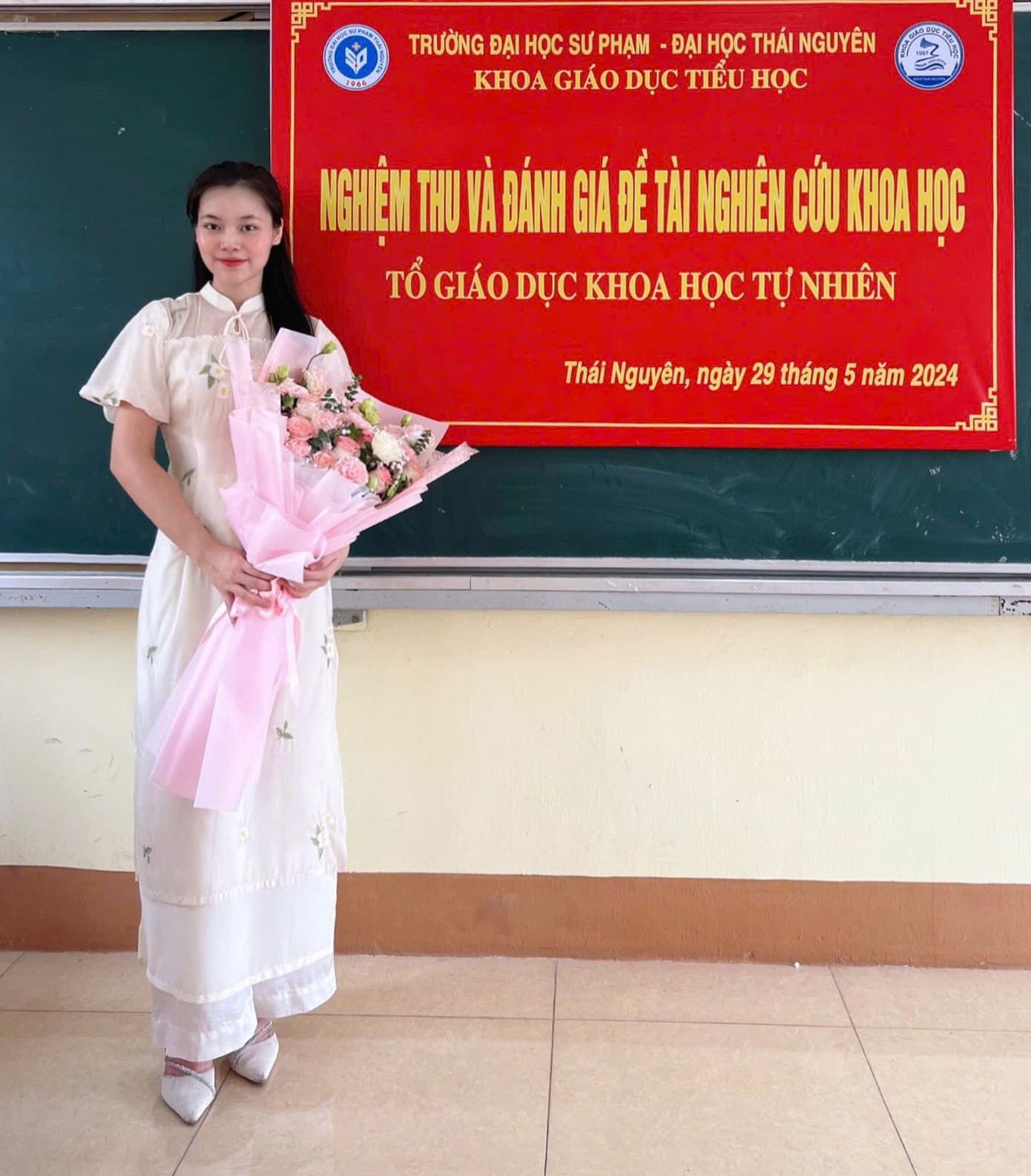 Đinh Thị Hồng đã có nhiều nỗ lực trong hành trình chinh phục Giải thưởng 'Sao Tháng Giêng' - phần thưởng cao quý do T.Ư Hội Sinh viên Việt Nam trao tặng. Đinh Thị Hồng đã có nhiều nỗ lực trong hành trình chinh phục Giải thưởng 'Sao Tháng Giêng' - phần thưởng cao quý do T.Ư Hội Sinh viên Việt Nam trao tặng.