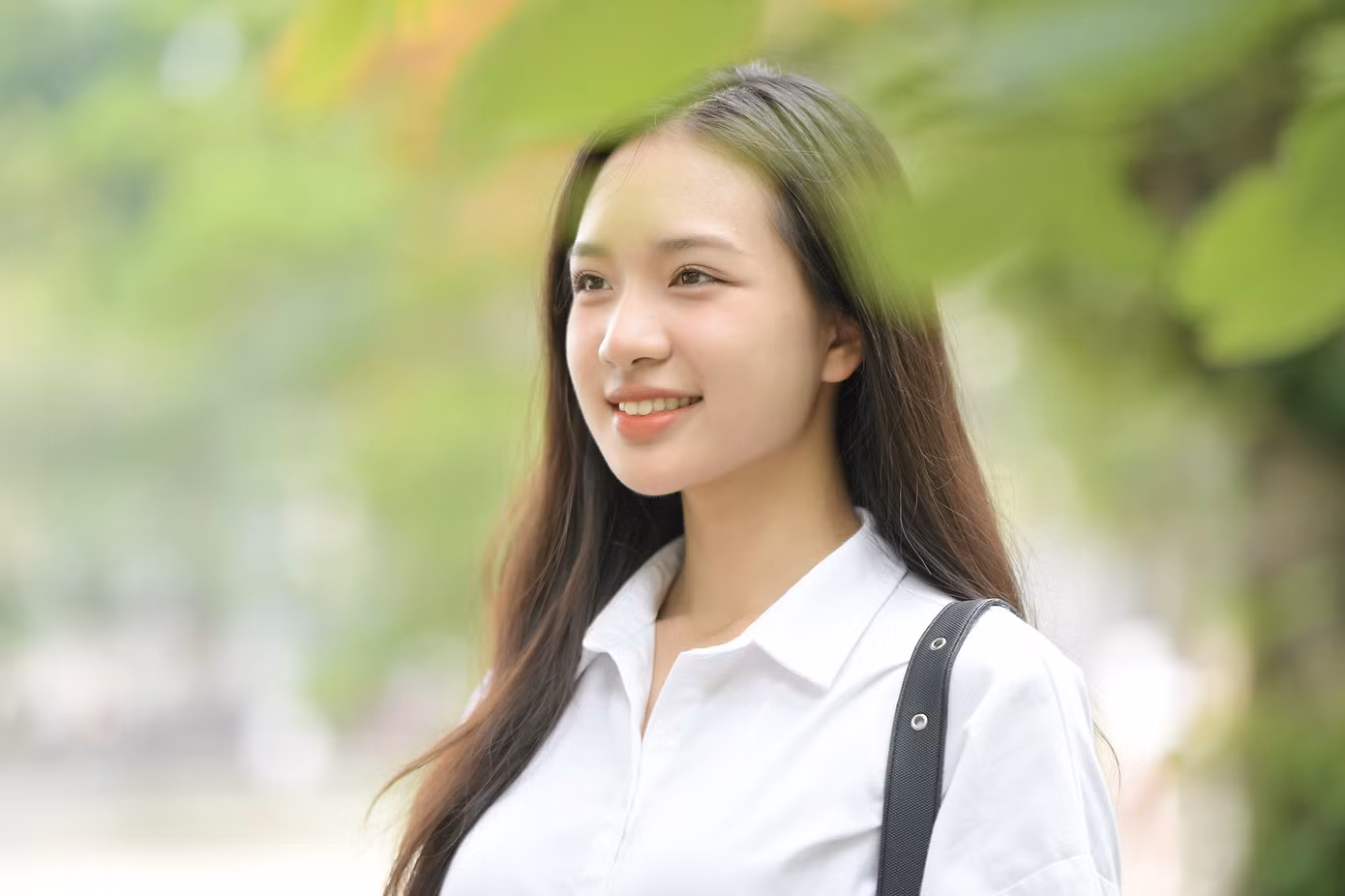 Thí sinh Hà Thị Giang Thanh, SBD 615, sinh năm 2002, đến từ Quảng Ninh. Cô cao 1,74 m, nặng 57 kg, số đo ba vòng 80-62-93 cm. Giang Thanh tốt nghiệp Đại học Văn hóa Hà Nội, hiện là người mẫu tự do. Cô từng tham dự Hoa khôi Sinh viên Việt Nam của Trung ương Hội liên hiệp Thanh niên Việt Nam và lọt vào top 5.