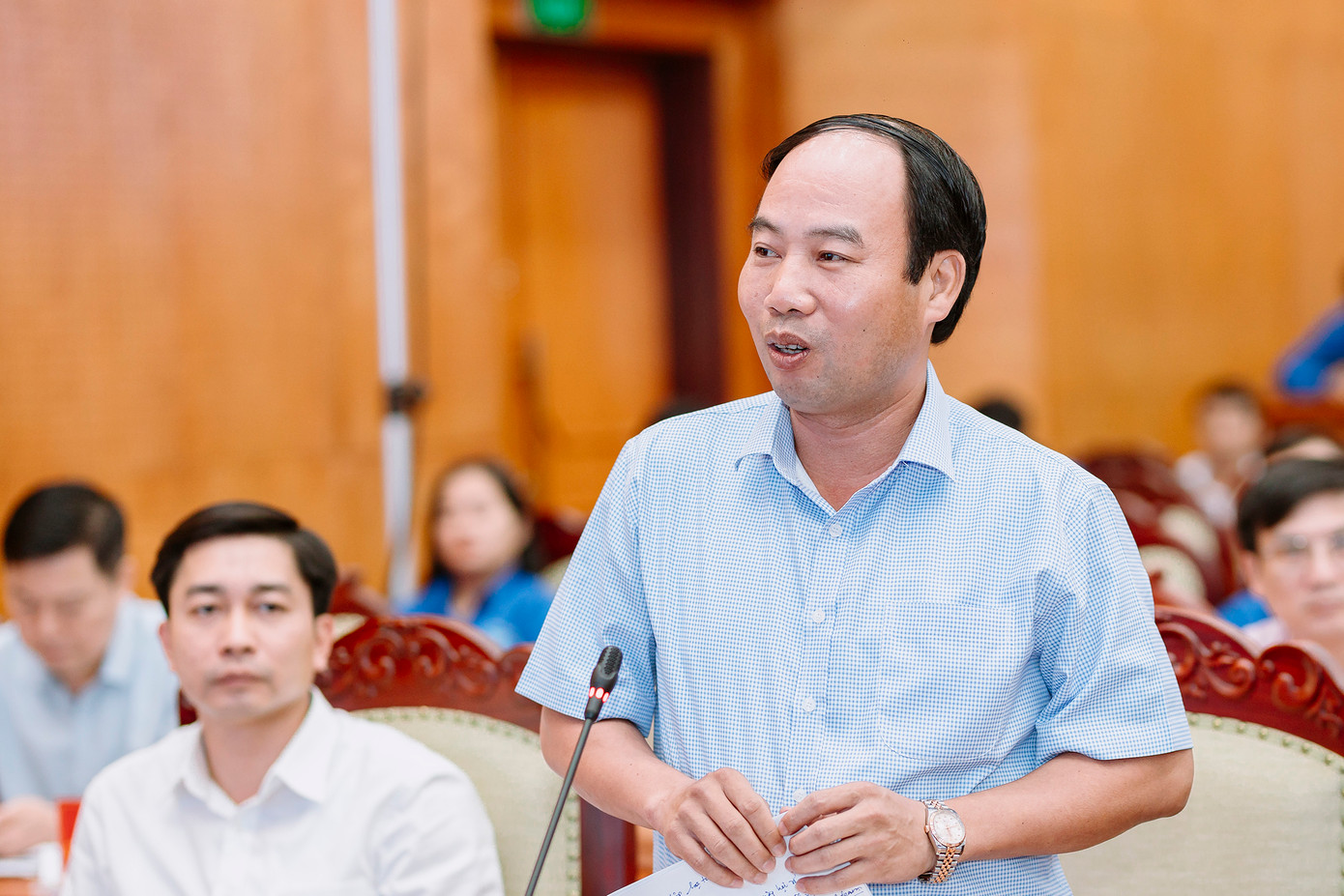 Lãnh đạo các sở, ban, ngành tỉnh Thái Nguyên trao đổi tại Hội nghị.