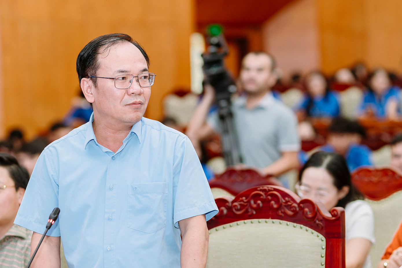 Lãnh đạo các sở, ban, ngành tỉnh Thái Nguyên trao đổi tại Hội nghị.