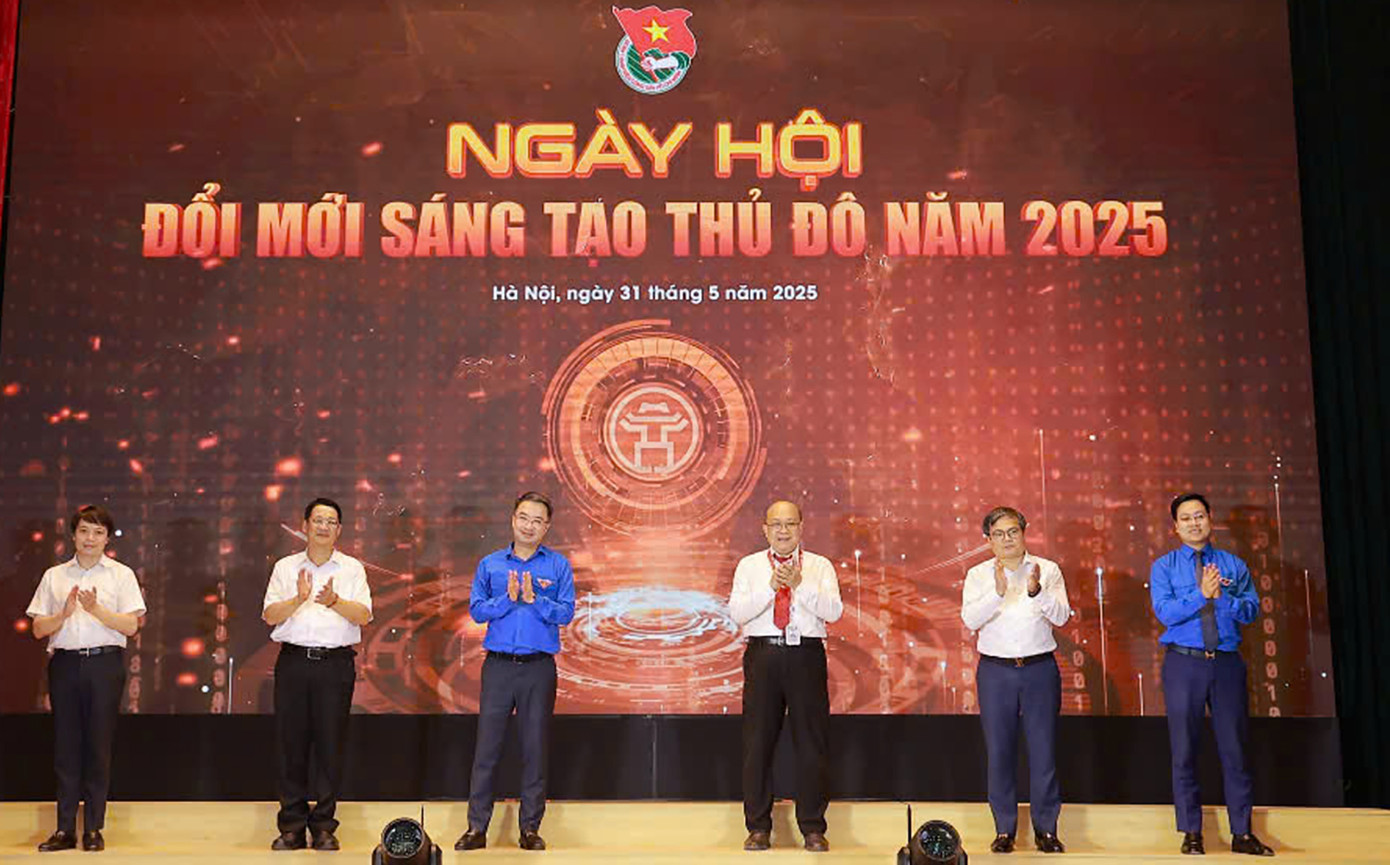 Sinh viên Hà Nội trình làng startup tại Ngày hội Đổi mới sáng tạo Thủ đô. Sinh viên Hà Nội trình làng startup tại Ngày hội Đổi mới sáng tạo Thủ đô.