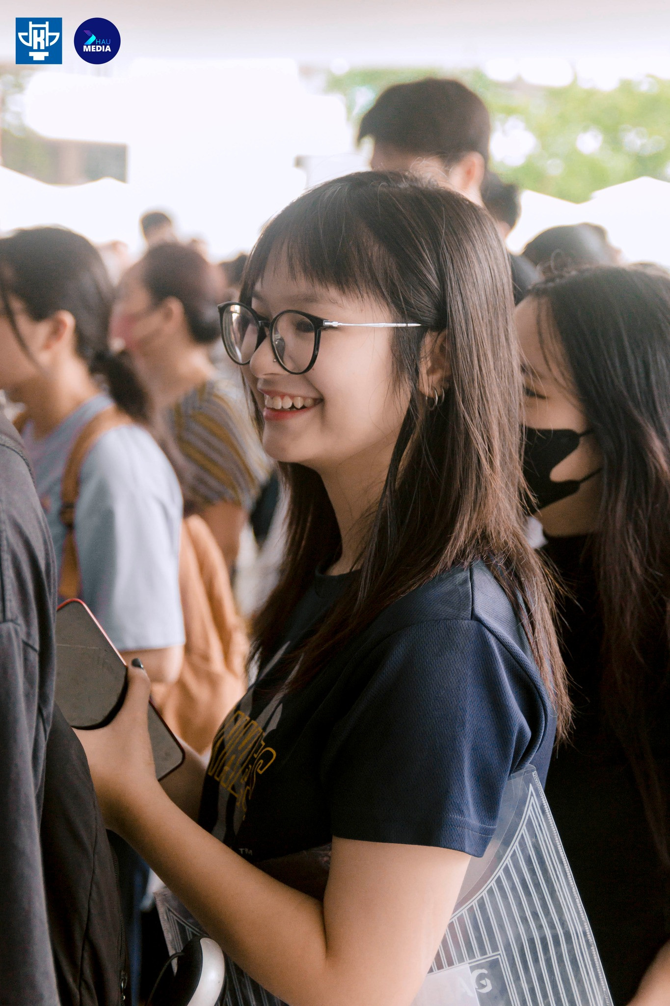 Trong ngày 4/4, gần 3.000 thí sinh thi các môn thi năng khiếu để tranh suất vào những ngành hot của trường ĐH Kiến trúc Hà Nội. Trong ngày 4/4, gần 3.000 thí sinh thi các môn thi năng khiếu để tranh suất vào những ngành hot của trường ĐH Kiến trúc Hà Nội.