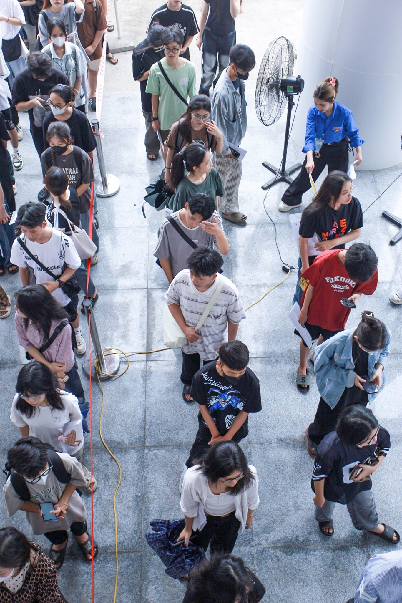 Trong ngày 4/4, gần 3.000 thí sinh thi các môn thi năng khiếu để tranh suất vào những ngành hot của trường ĐH Kiến trúc Hà Nội. Trong ngày 4/4, gần 3.000 thí sinh thi các môn thi năng khiếu để tranh suất vào những ngành hot của trường ĐH Kiến trúc Hà Nội.