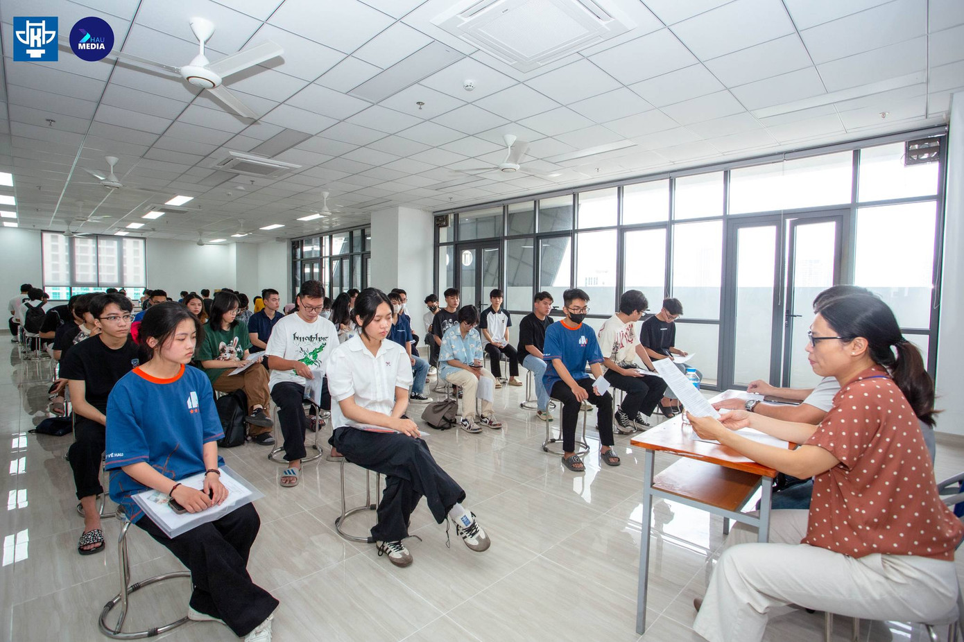 Thí sinh phải có điểm đáp ứng được ngưỡng đảm bảo chất lượng đầu vào được quy định trong Đề án tuyển sinh của Nhà trường. Ảnh: HAU media Thí sinh phải có điểm đáp ứng được ngưỡng đảm bảo chất lượng đầu vào được quy định trong Đề án tuyển sinh của Nhà trường. Ảnh: HAU media