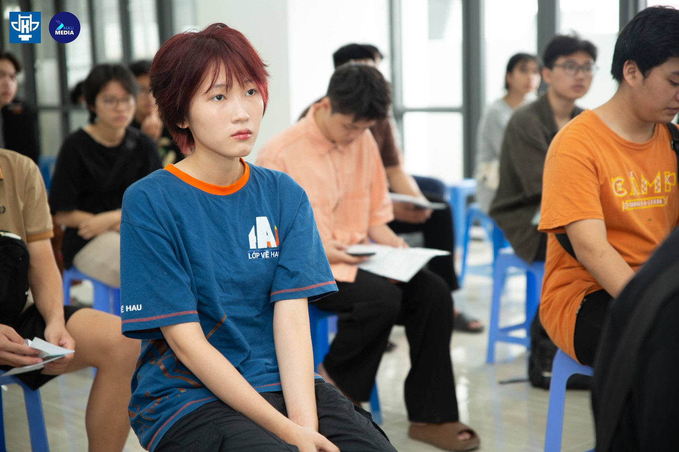 Hàng nghìn thí sinh đến từ các tỉnh thành, đã có mặt từ sớm để chuẩn bị cho buổi thi năng khiếu. Hàng nghìn thí sinh đến từ các tỉnh thành, đã có mặt từ sớm để chuẩn bị cho buổi thi năng khiếu.