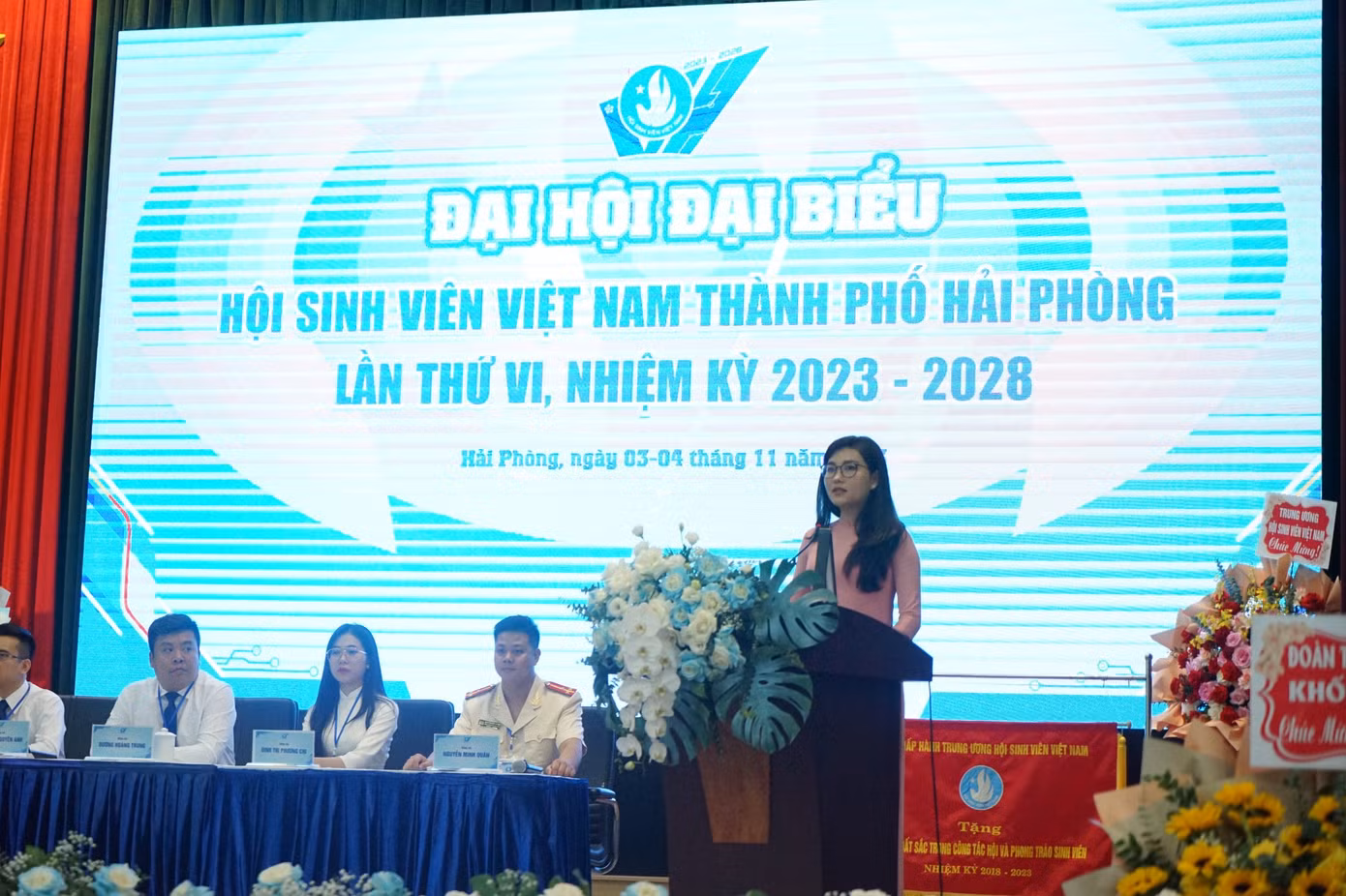 Chị Hồ Hồng Nguyên - Phó Chủ tịch thường trực T.Ư Hội Sinh viên Việt Nam, phát biểu chỉ đạo Đại hội.
