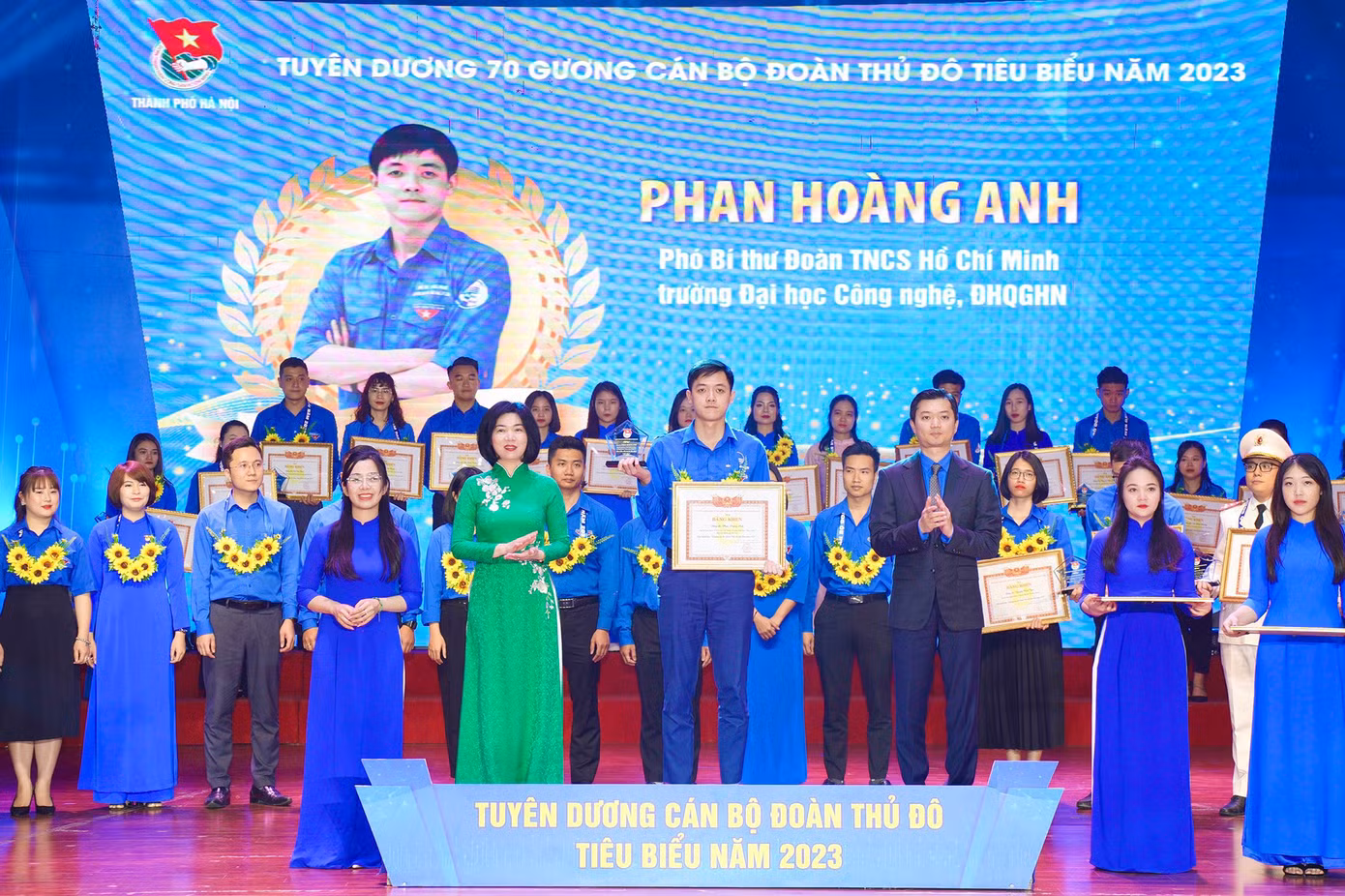 Thành Đoàn Hà Nội đã tuyên dương 70 cán bộ Đoàn tiêu biểu của Thủ đô xuất sắc năm 2023.