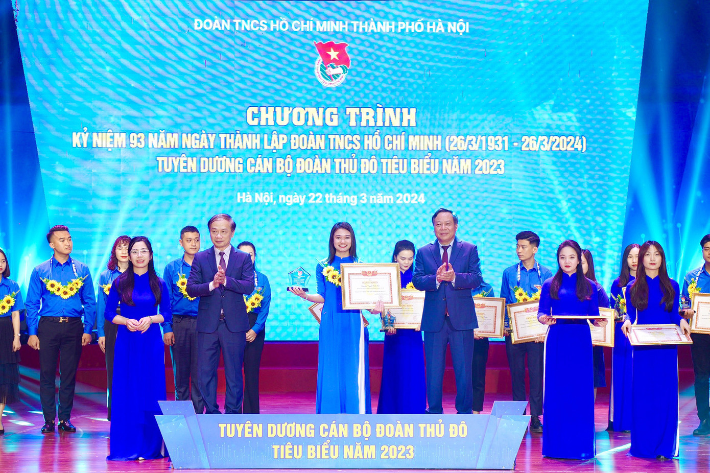 Thành Đoàn Hà Nội đã tuyên dương 70 cán bộ Đoàn tiêu biểu của Thủ đô xuất sắc năm 2023.