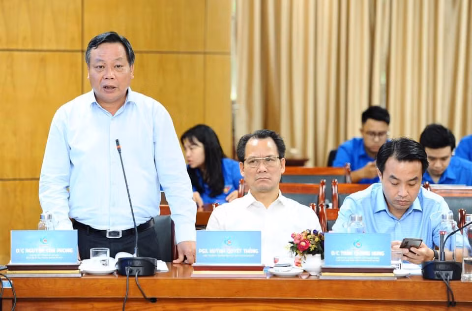 Ông Nguyễn Văn Phong - Phó Bí thư Thành uỷ Hà Nội phát biểu tại Diễn đàn. Ông Nguyễn Văn Phong - Phó Bí thư Thành uỷ Hà Nội phát biểu tại Diễn đàn.