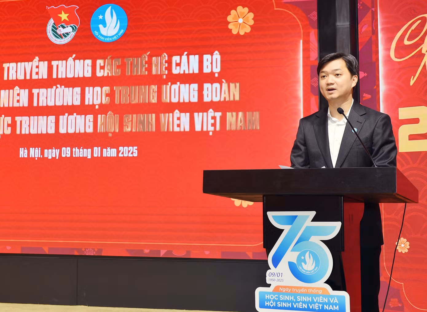 Anh Nguyễn Minh Triết - Bí thư T.Ư Đoàn, Chủ tịch T.Ư Hội Sinh viên Việt Nam phát biểu tại chương trình. Anh Nguyễn Minh Triết - Bí thư T.Ư Đoàn, Chủ tịch T.Ư Hội Sinh viên Việt Nam phát biểu tại chương trình.