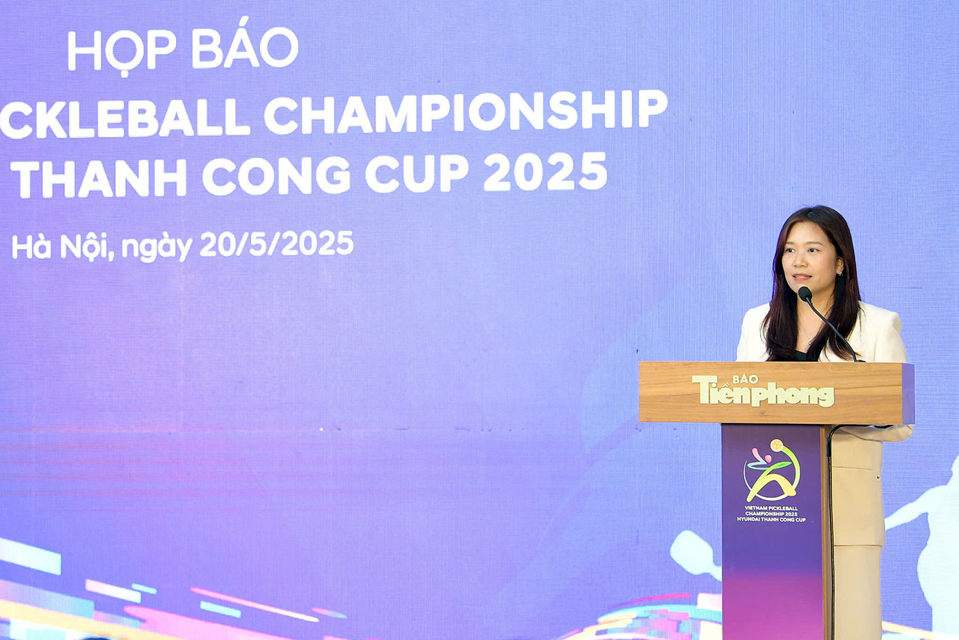 Bà Đỗ Lan Dung - Giám đốc Truyền thông Thương hiệu - Công ty Cổ phần Liên Doanh Ô tô Hyundai Thành Công Việt Nam. Bà Đỗ Lan Dung - Giám đốc Truyền thông Thương hiệu - Công ty Cổ phần Liên Doanh Ô tô Hyundai Thành Công Việt Nam.