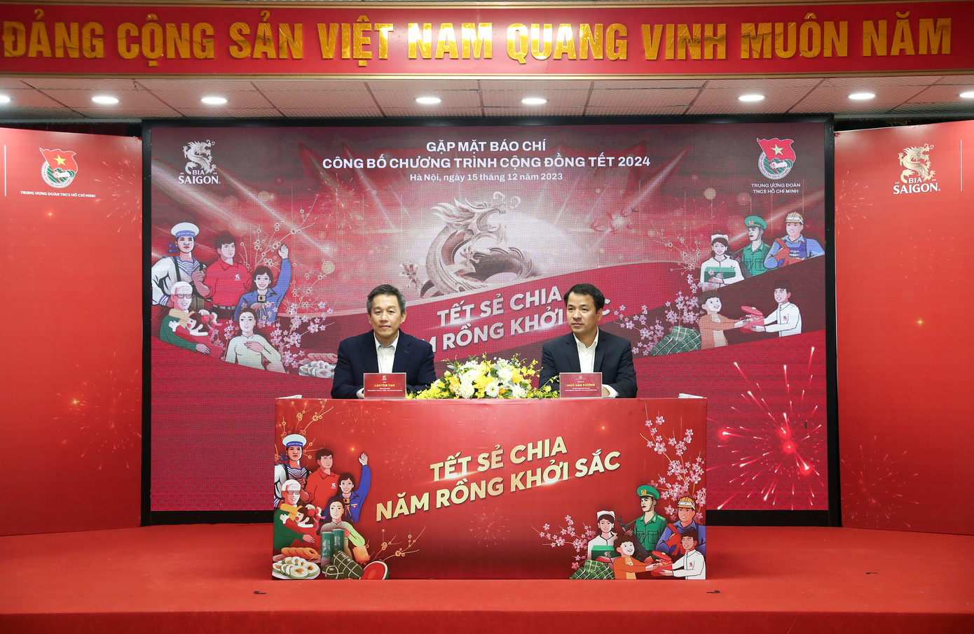 Đại diện Ban Tổ chức chương trình thông tin tại buổi họp báo sự kiện. Đại diện Ban Tổ chức chương trình thông tin tại buổi họp báo sự kiện.