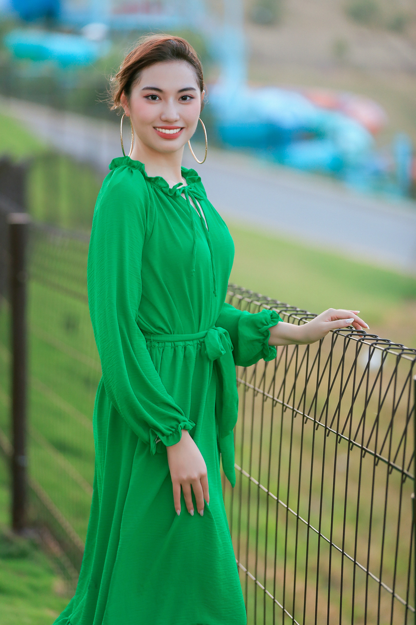 Tại vòng thi này, các thí sinh sẽ được tham gia các hoạt động trải nghiệm và thăm di tích lịch sử - văn hóa của Thành phố; tranh tài hùng biện tiếng Anh và thuyết trình dự án tình nguyện; cùng các chương trình tập luyện kỹ năng ứng xử, phong thái trình diễn để xứng đáng là đại diện cho vẻ đẹp của sự thông minh của nữ sinh viên Việt Nam.