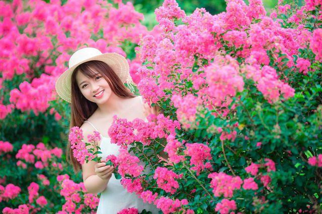 Nơi đây cách trung tâm thủ đô khoảng gần 10km nên khá dễ dàng cho những ai muốn đến chiêm ngưỡng nó. Ảnh: dantri.com.vn Nơi đây cách trung tâm thủ đô khoảng gần 10km nên khá dễ dàng cho những ai muốn đến chiêm ngưỡng nó. Ảnh: dantri.com.vn