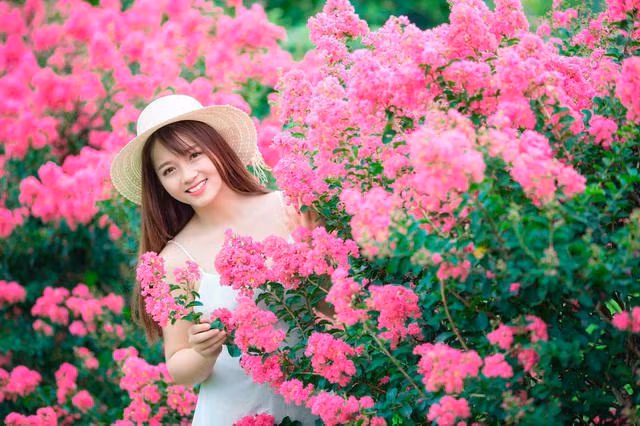 Nơi đây cách trung tâm thủ đô khoảng gần 10km nên khá dễ dàng cho những ai muốn đến chiêm ngưỡng nó. Ảnh: dantri.com.vn Nơi đây cách trung tâm thủ đô khoảng gần 10km nên khá dễ dàng cho những ai muốn đến chiêm ngưỡng nó. Ảnh: dantri.com.vn