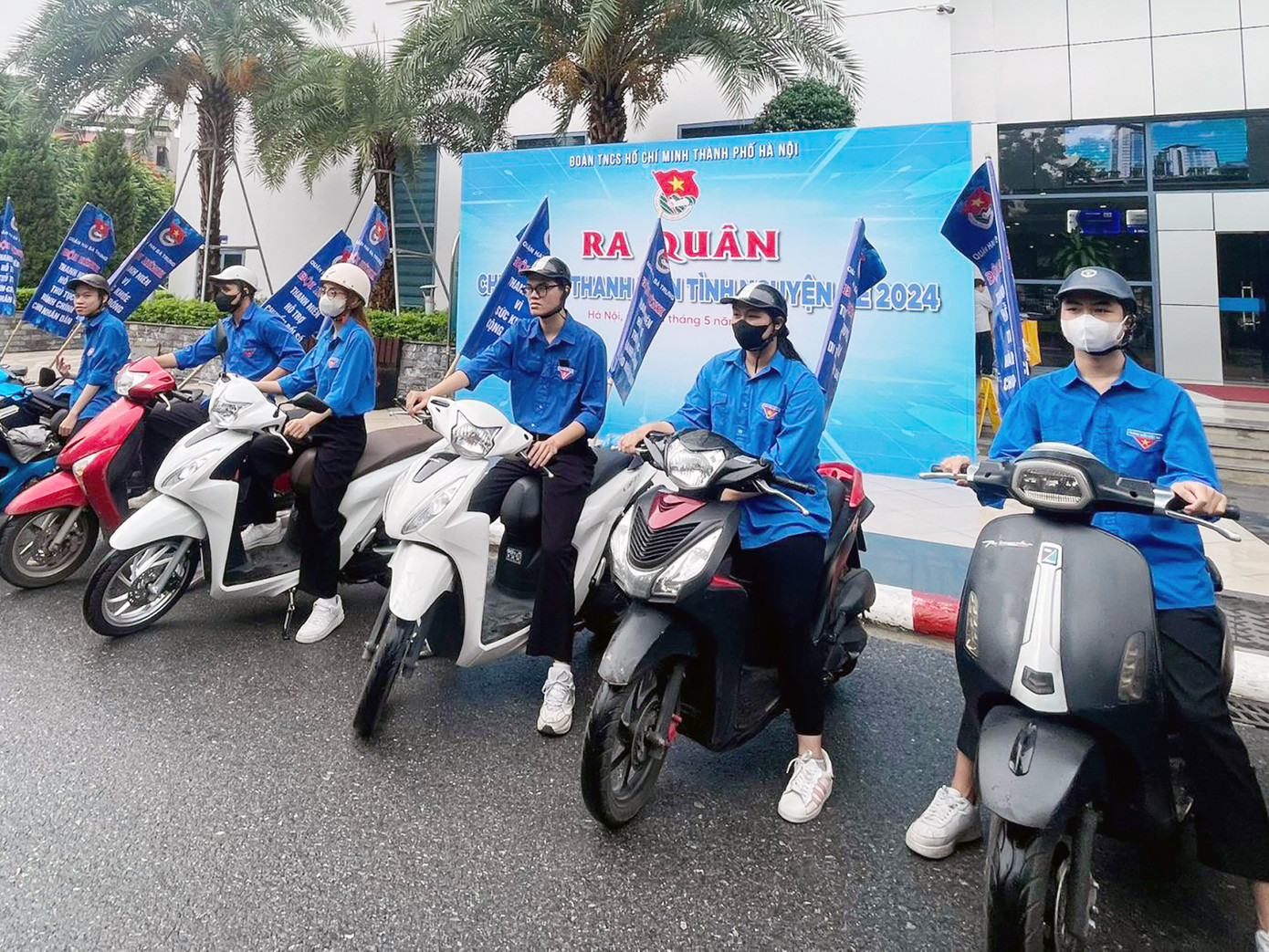 Tại Lễ ra quân, Ban Thường vụ Thành Đoàn đã ra mắt 10 đội hình chuyên cấp thành phố tham gia Chiến dịch Thanh niên tình nguyện Hè 2024 gồm: Đội hình xây dựng nông thôn mới và nông thôn mới nâng cao; Đội tự quản đảm bảo trật tự và văn minh đô thị (Đội tự quản 3+); Đội hình 'Tiếp sức mùa thi'; Đội hình 'Vì đàn em thân yêu'; Đội hình 'Chuyển đổi số cộng đồng và hỗ trợ các thủ tục hành chính'; Đội hình 'Tư vấn và hỗ trợ Khởi nghiệp đổi mới sáng tạo; Đội hình Tình nguyện quốc tế'; Đội hình 'Giao thông Xanh'; Đội hình 'Tuyên truyền quảng bá văn hóa, lịch sử, du lịch Thăng Long Hà Nội'; Đội hình 'Áo xanh Sư phạm Tiếp sức mùa thi'.