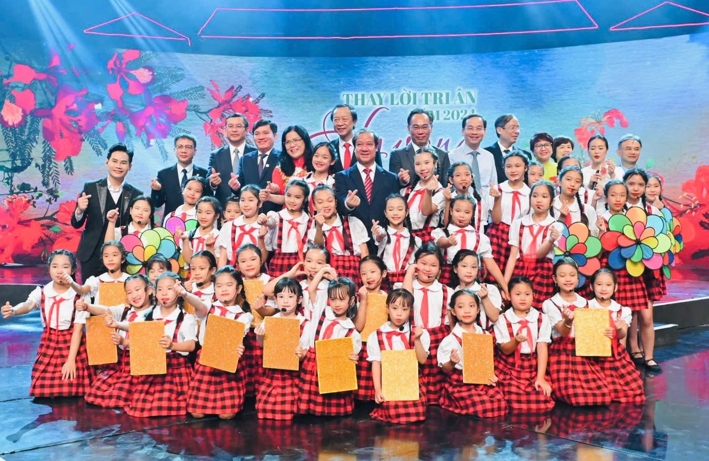 Chương trình Thay lời tri ân năm 2024 chủ đề "Hy vọng".