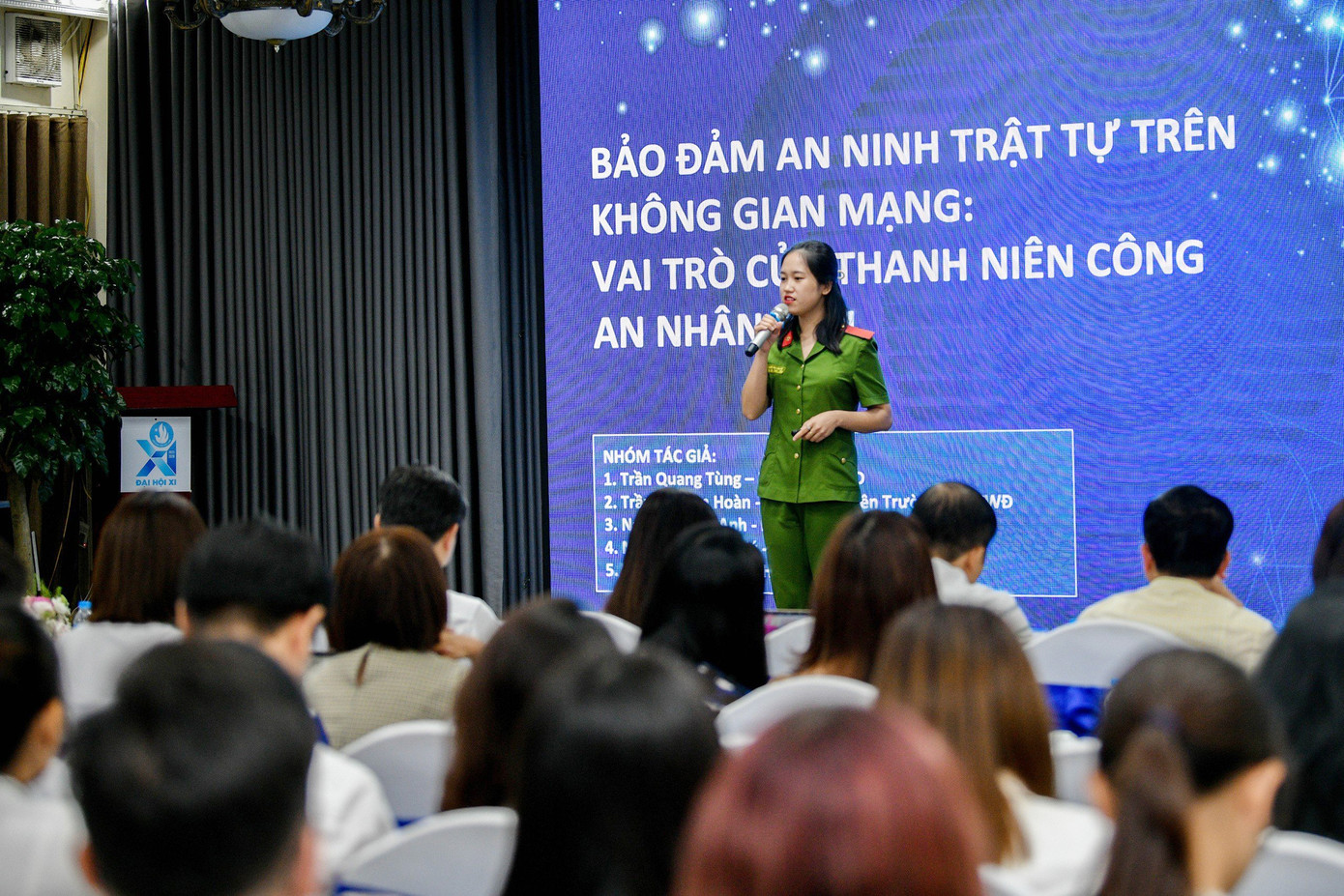 Các nhóm nghiên cứu đã trình bày tại Hội thảo. Các nhóm nghiên cứu đã trình bày tại Hội thảo.