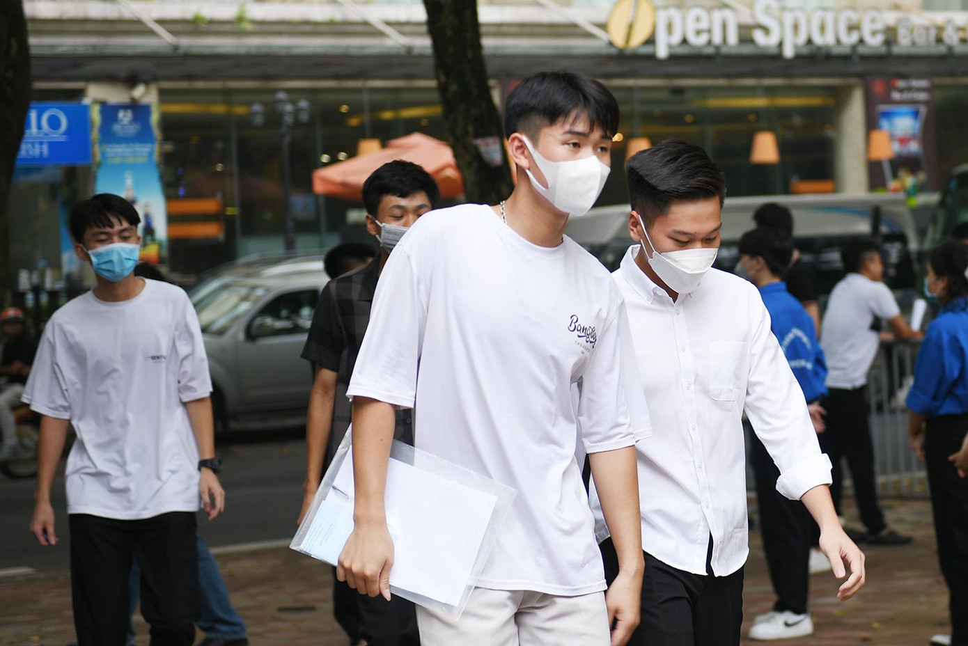 Thí sinh tham dự kỳ thi tốt nghiệp THPT 2022. Ảnh: DƯƠNG TRIỀU