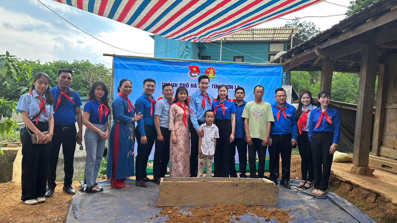 Khởi công ngôi nhà Khăn quàng đỏ tặng thiếu nhi tỉnh Sơn La.