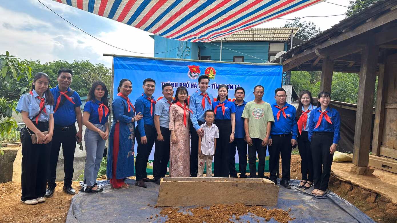 Khởi công ngôi nhà Khăn quàng đỏ tặng thiếu nhi tỉnh Sơn La.
