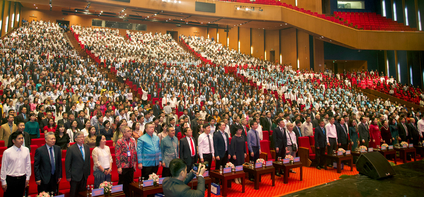 Chương trình có sự tham dự của lãnh đạo các bộ, ban, ngành, cùng giáo viên, sinh viên nhà trường. Chương trình có sự tham dự của lãnh đạo các bộ, ban, ngành, cùng giáo viên, sinh viên nhà trường.