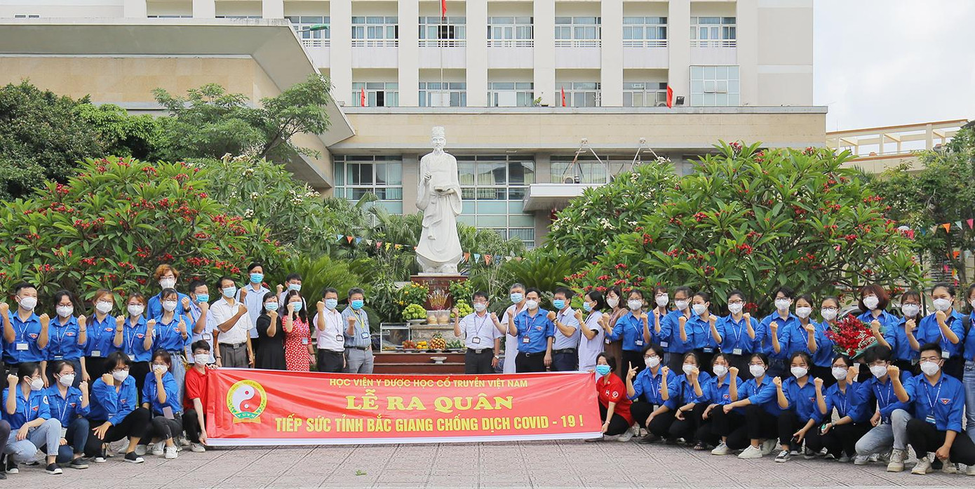 Sinh viên Học viện Y Dược học cổ truyền Việt Nam ra quân đội hình hỗ trợ tỉnh Bắc Giang. Sinh viên Học viện Y Dược học cổ truyền Việt Nam ra quân đội hình hỗ trợ tỉnh Bắc Giang.
