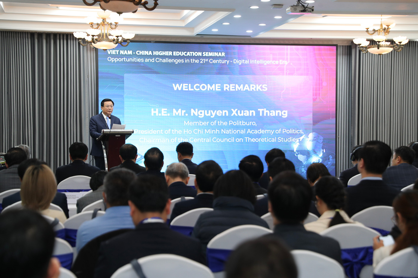 Theo ông Nguyễn Xuân Thắng, chuyển đổi số không chỉ giúp nâng cao chất lượng dạy và học mà còn tạo ra cơ hội lớn cho sinh viên.