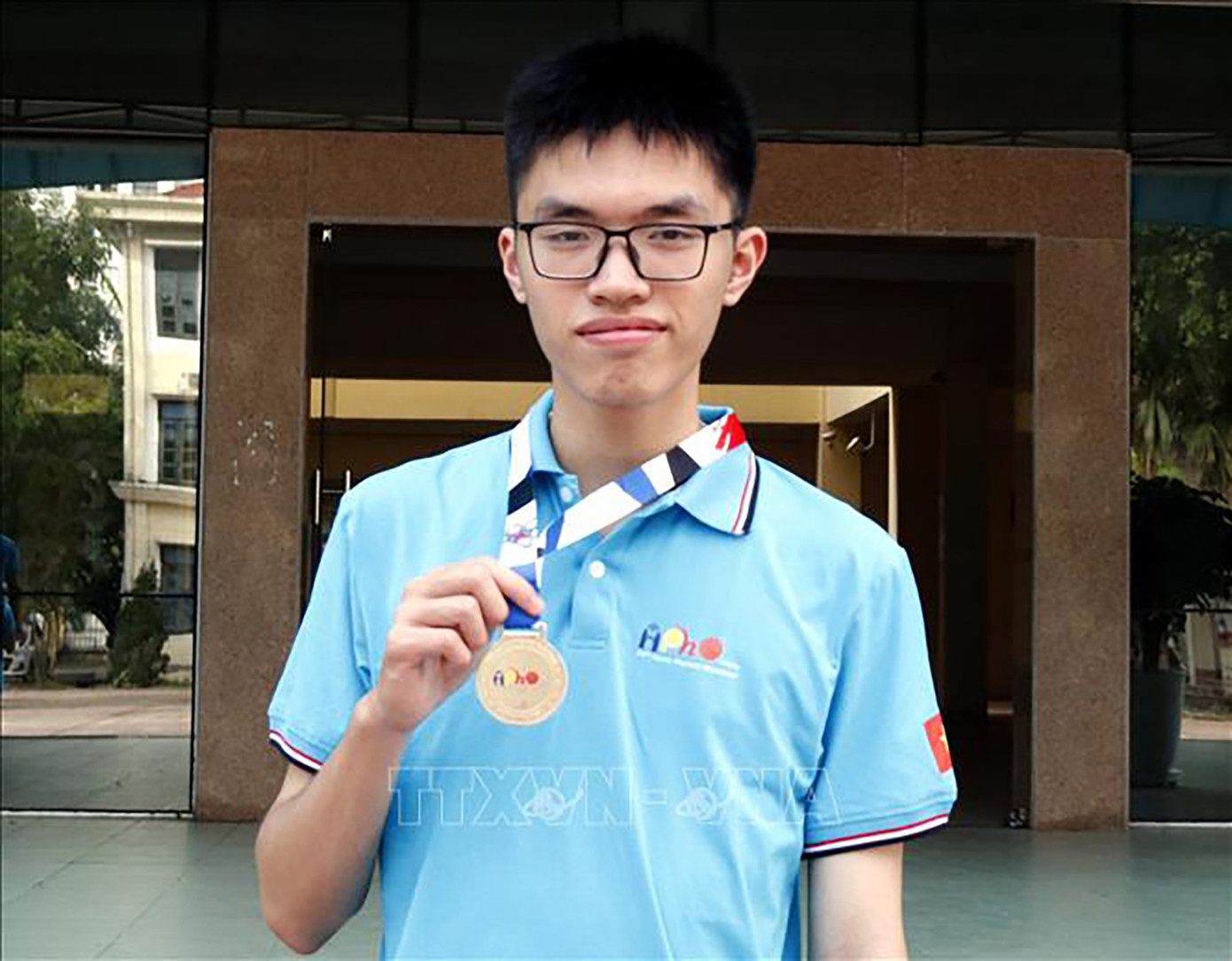 Thân Thế Công – ĐH Bách khoa Hà Nội, Thế Công được biết đến là sinh viên xuất sắc trong nghiên cứu khoa học và các hoạt động học thuật, với những thành tích vượt trội trong các cuộc thi quốc gia và quốc tế.