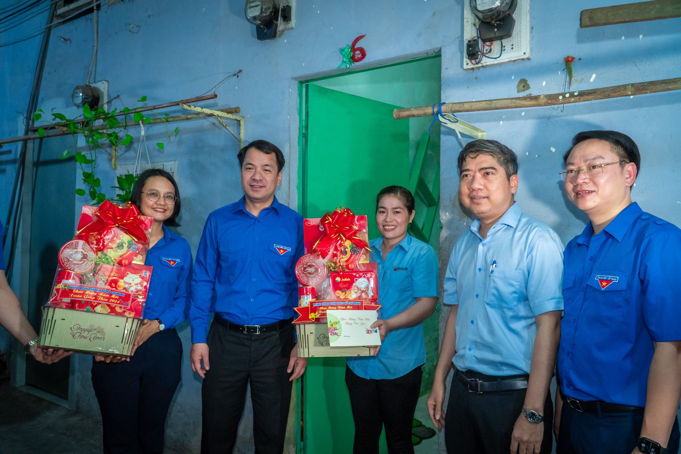 T.Ư Đoàn đã tặng 2 "Căn phòng mơ ước" cho 2 hộ gia đình thanh niên công nhân có hoàn cảnh khó khăn.