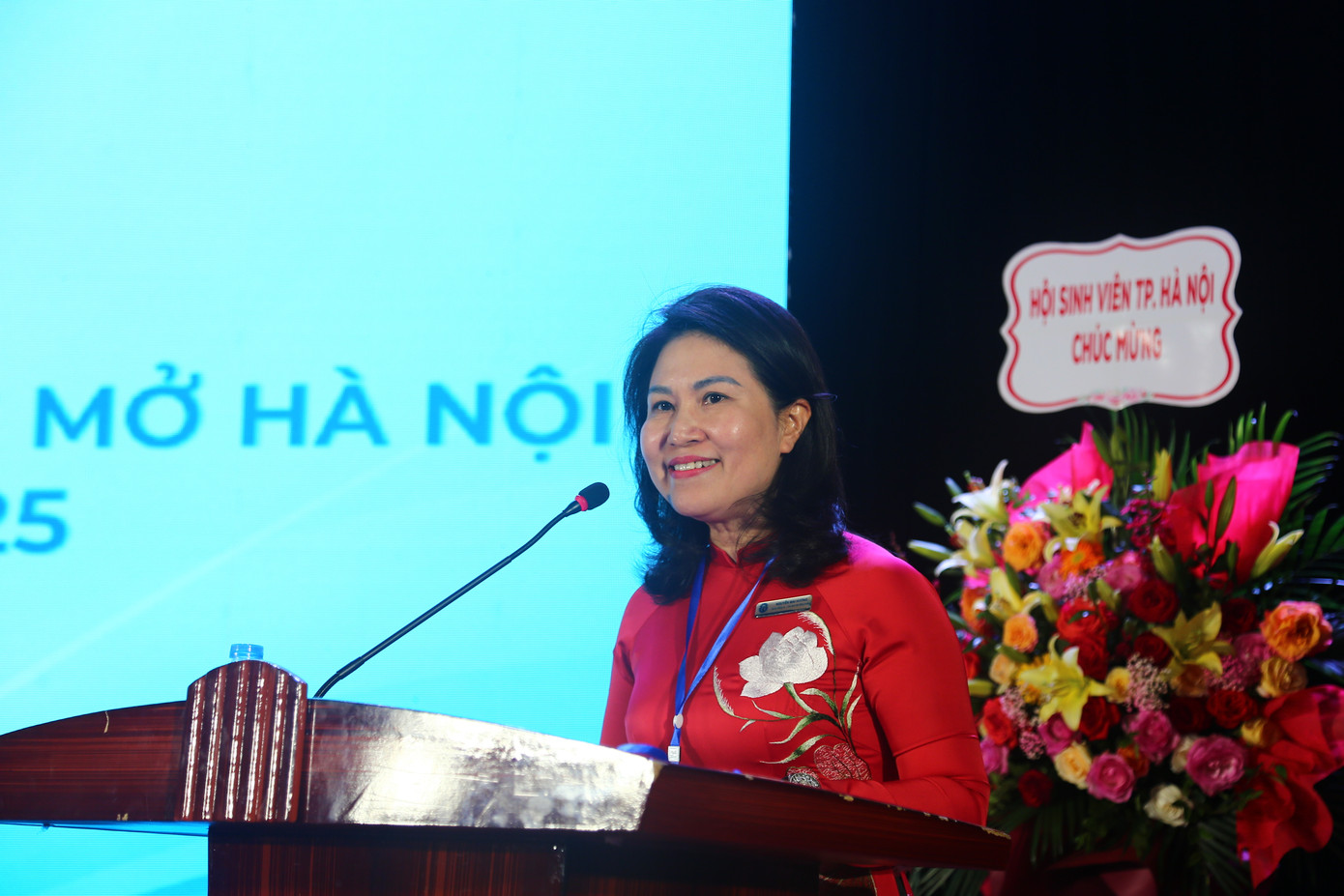 PGS. TS Nguyễn Mai Hương – Bí thư Đảng uỷ, Chủ tịch Hội đồng trường phát biểu chỉ đạo Đại hội. PGS. TS Nguyễn Mai Hương – Bí thư Đảng uỷ, Chủ tịch Hội đồng trường phát biểu chỉ đạo Đại hội.