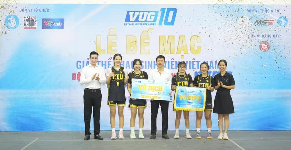 Trong hạng mục Bóng rổ 3x3 Nữ, trường ĐH Ngoại thương tiếp tục khẳng định phong độ vượt trội khi giành cả Giải Nhất trong giải đấu. Trường ĐH Sư phạm Hà Nội giành Giải Nhì, và trường ĐH Kinh tế Quốc dân giành Giải Ba. Các nữ vận động viên không chỉ thể hiện sự nhanh nhẹn, khéo léo mà còn bộc lộ tinh thần đồng đội tuyệt vời, góp phần mang lại những trận đấu mãn nhãn cho khán giả.