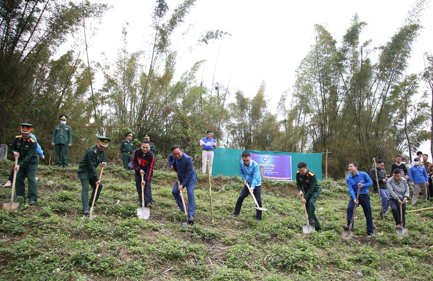Lãnh đạo T.Ư Đoàn dự khởi công “Ngôi nhà Hạnh phúc” cho học sinh mồ côi...
