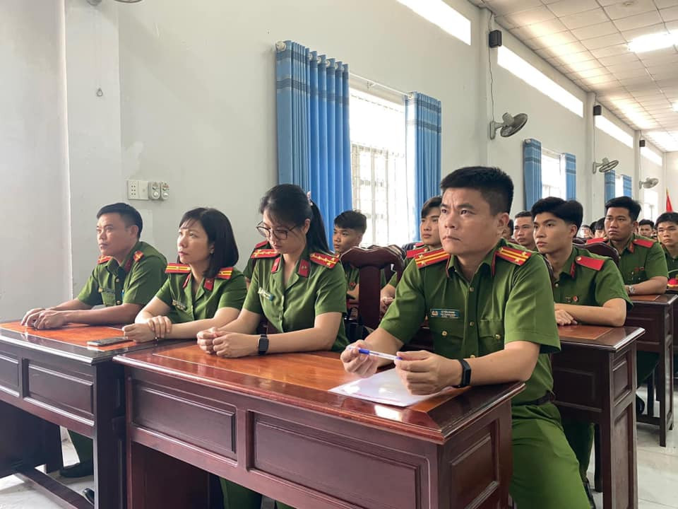 Tuổi trẻ ĐH Cảnh sát Nhân dân ra quân ‘Chiến dịch Hành quân Xanh’ tại Sóc Trăng.