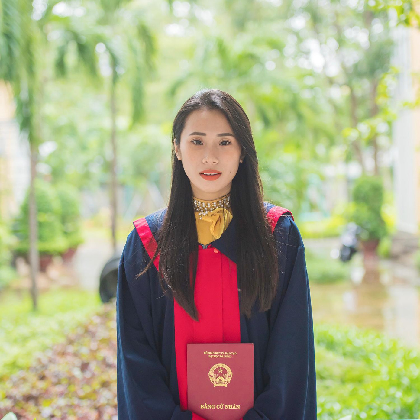 Đào Thị Thanh Trà (cựu sinh viên khoa Quốc tế học, trường ĐH Ngoại ngữ, ĐH Đà Nẵng).