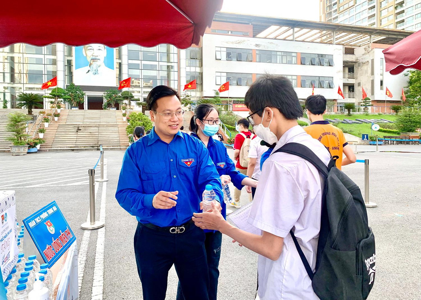 Gửi gắm những tình cảm đặc biệt dành cho thí sinh. Gửi gắm những tình cảm đặc biệt dành cho thí sinh.