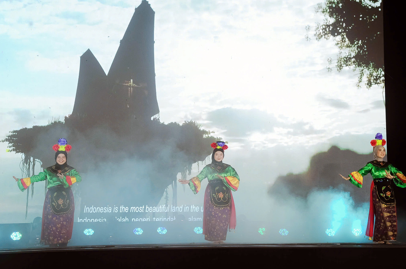 Các tiết mục được biểu diễn tại chương trình. Các tiết mục được biểu diễn tại chương trình.