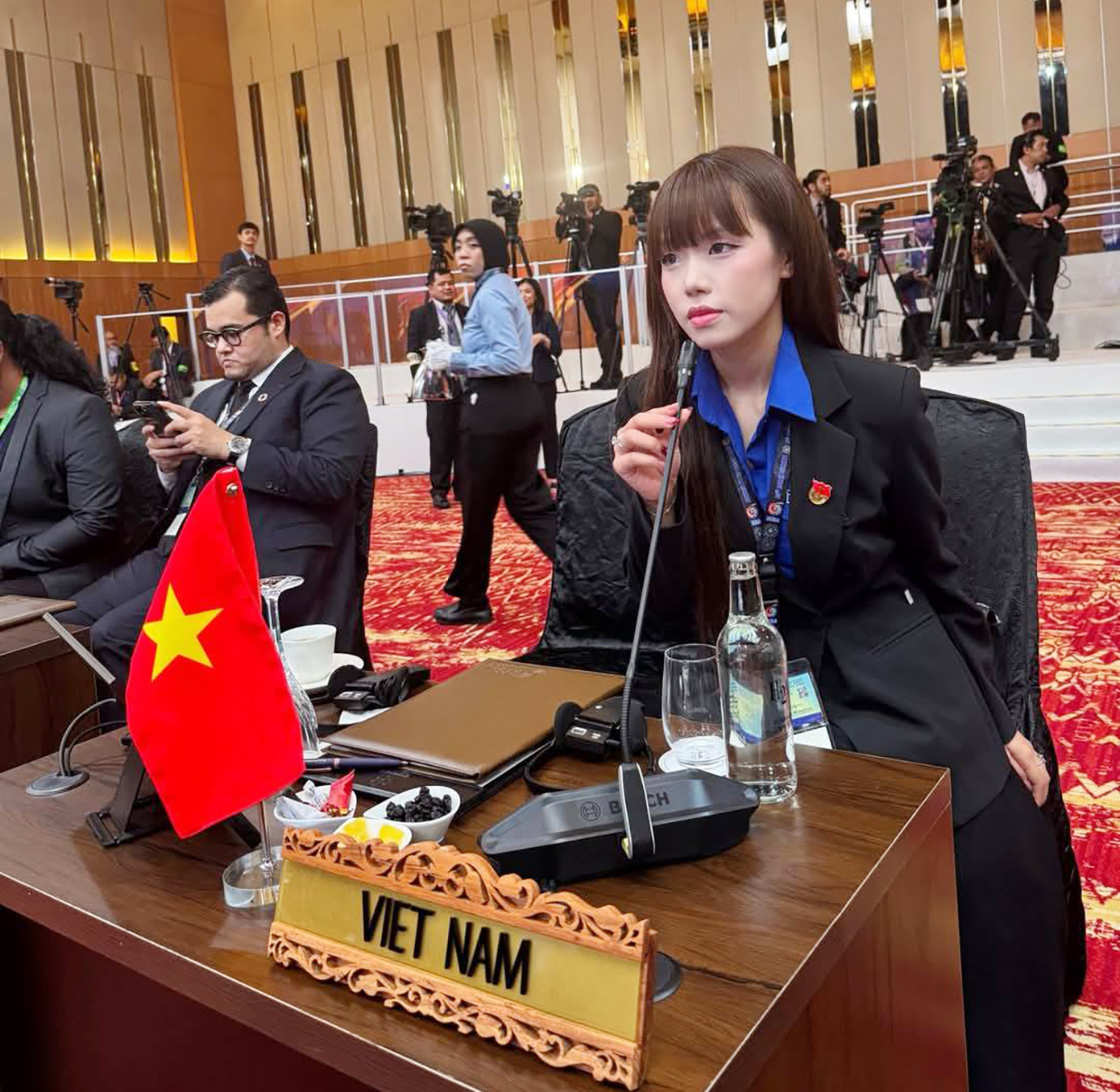 Nguyễn Nam Bảo Ngọc – sinh viên song ngành Quan hệ quốc tế (Học viện Ngoại giao) và Luật Thương mại quốc tế (trường ĐH Ngoại thương).