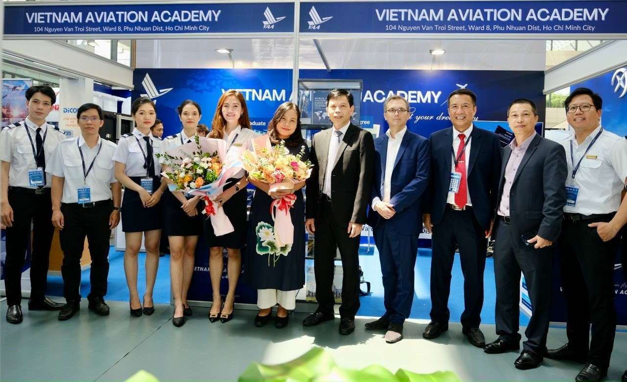 Ngoài thời gian học tập, Thắng thường xuyên tham gia các hoạt động trong và ngoài trường.