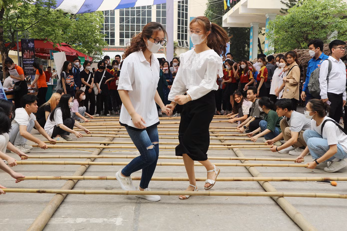 Một số hoạt động ngoại khoá được sinh viên hào hứng tham gia.