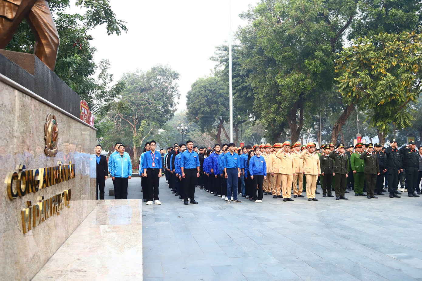 Buổi Lễ diễn thu hút sự tham gia của gần 1.000 đoàn viên, thanh niên, các lực lượng công an và lực lượng chức năng.