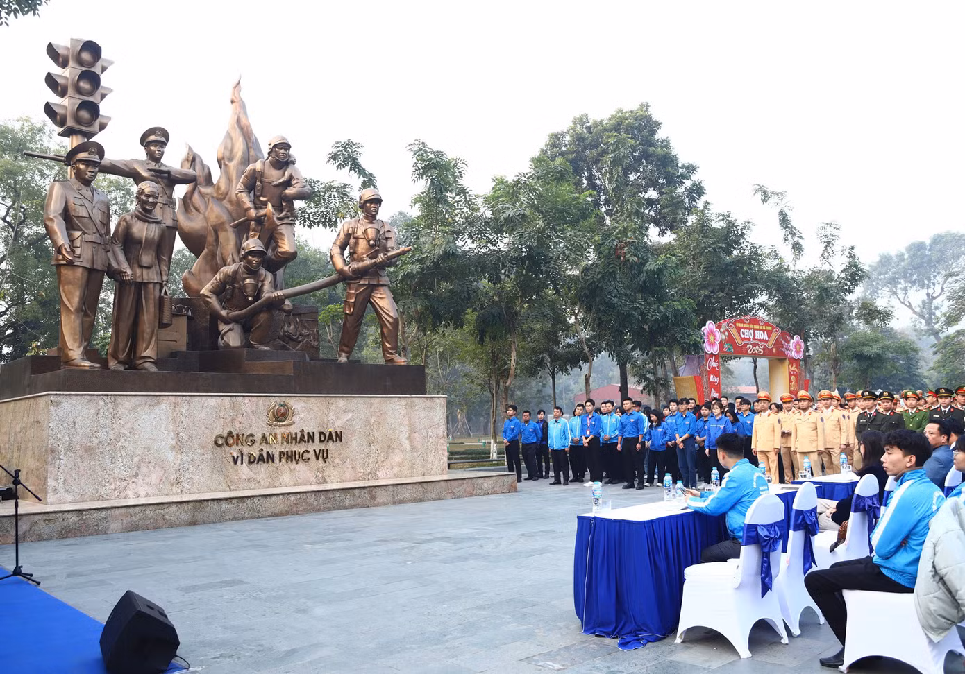 Buổi Lễ diễn thu hút sự tham gia của gần 1.000 đoàn viên, thanh niên, các lực lượng công an và lực lượng chức năng.