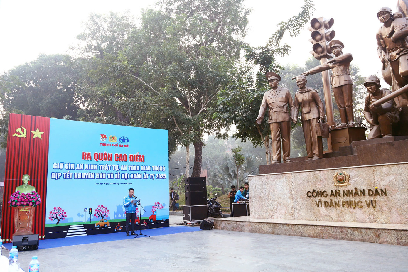 Lễ ra quân cao điểm bảo đảm an ninh trật tự, an toàn giao thông dịp Tết Nguyên đán và lễ hội Xuân Ất Tỵ 2025.