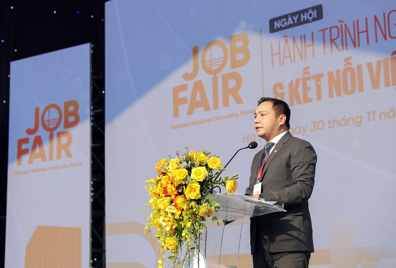 PGS. TS Đào Thanh Trường - Phó Giám đốc ĐHQG Hà Nội phát biểu tại chương trình. PGS. TS Đào Thanh Trường - Phó Giám đốc ĐHQG Hà Nội phát biểu tại chương trình.