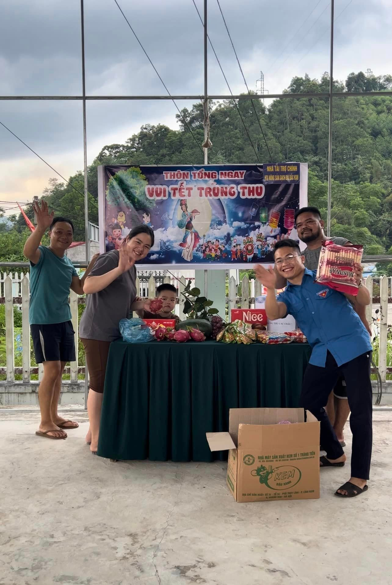 Gia đình anh Đại thường xuyên quảng bá, giới thiệu đặc sản Bắc Kạn lên mạng xã hội.