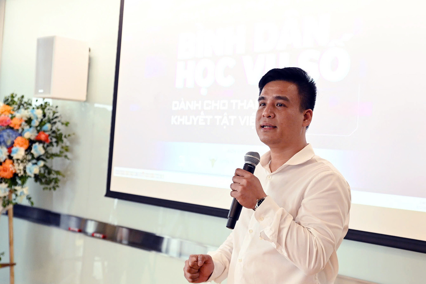 Chủ tịch Hội Thanh niên Khuyết tật Việt Nam, anh Phạm Văn Thành phát biểu tại chương trình.