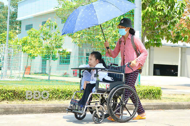 Lê Thảo Nguyên (ngành Tâm lý học Giáo dục, trường ĐH Quy Nhơn). Lê Thảo Nguyên (ngành Tâm lý học Giáo dục, trường ĐH Quy Nhơn).
